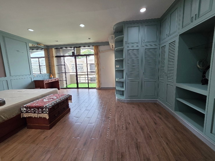 picture 🔥 HOT DEAL! Townhome 4 Floors | 7.9M - 18/21