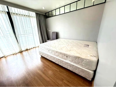 Condos for rent : S349🔥For Rent 📍Baan Prompong📍 3 Bedrooms, 3 Bathrooms, perfect for a large family. Fully furnished with appliances, ready to move in.