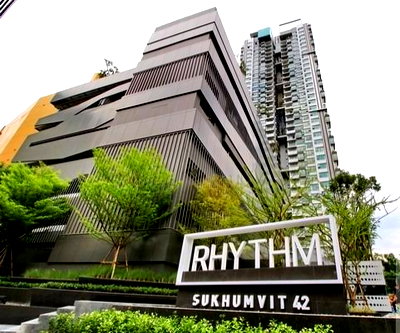 คอนโดให้เช่า : 1 ห้องนอน | 1 ห้องน้ำ | BTS Ekkamai | 48 ตร.ม. | 30,000 บาท/เดือน | ชั้น 5 — Rhythm Sukhumvit 42 กรุงเทพฯ