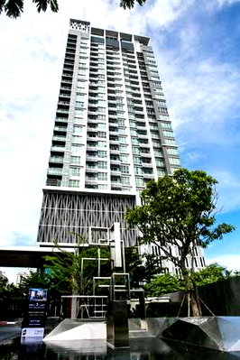 Condos for rent : 1Bed | 1Bath | BTS Saphan Taksin | 35sqm | THB 23,000/mo | Fl.35 — Rhythm Sathorn Bangkok