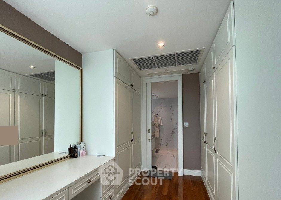 picture 340 Sqm 4-BR High-Floor Ideal 24 Condominium Near BTS Phrom Phong (ID 820280) - 10/12