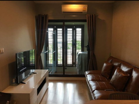 1 ห้องนอน | 1 ห้องน้ำ | BTS Phrom Phong | 32 ตร.ม. | 16,000 บาท/เดือน | ชั้น 5 — Condolette Dwell กรุงเทพฯ
