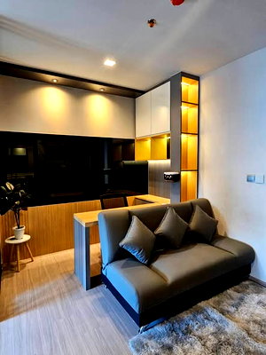 Condos for rent : 1Bed | 1Bath | MRT Phetchaburi | 32sqm | THB 23,000/mo | Fl.35 — Life Asoke Rama 9 Bangkok