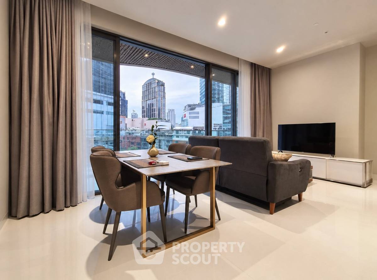 รูป ใกล้ BTS พร้อมพงษ์ 100 ม. | 2 ห้องนอน Vittorio Sukhumvit 39 (ID 3270209) - รูปที่ 1/17