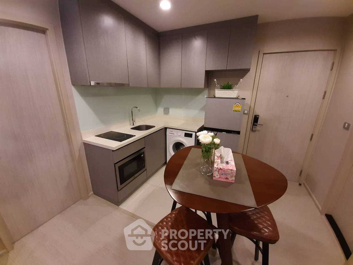 รูป คอนโด 2 ห้องนอน Rhythm Sukhumvit 36-38 ใกล้ BTS ทองหล่อ (ID 575308) - รูปที่ 4/16