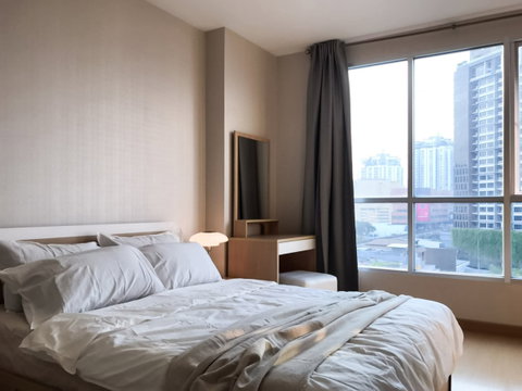1 ห้องนอน | 1 ห้องน้ำ | BTS Phra Khanong | 42 ตร.ม. | 19,000 บาท/เดือน | ชั้น 9 — Life @ Sukhumvit 65 กรุงเทพฯ