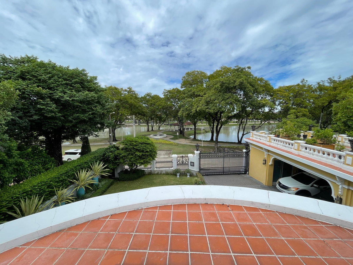 รูป ขายบ้านหรูในหมู่บ้านนันทวัน ศรีนครินทร์ ขนาด 338 ตรว. หน้าทะเลสาบ - รูปที่ 3/8