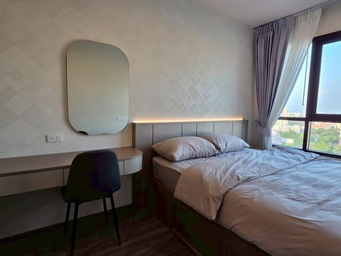 1 ห้องนอน | 1 ห้องน้ำ | MRT Si Lom | 31 ตร.ม. | 16,000 บาท/เดือน | ชั้น 21 — Ideo Ramkhamhaeng Lamsali Station กรุงเทพฯ