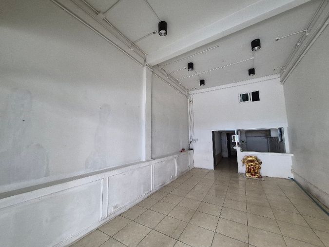 3-bed townhouse for rent, 20 sq wah, Khlong San