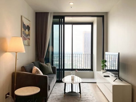1 ห้องนอน | 1 ห้องน้ำ | BTS Thong Lo | 45 ตร.ม. | 36,000 บาท/เดือน | ชั้น 27 — Ideo Q Sukhumvit 36 กรุงเทพฯ