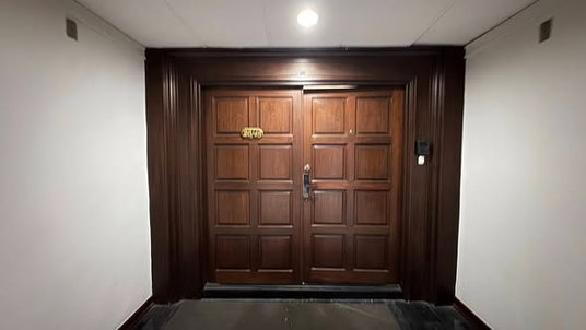 รูปภาพ 3 ห้องนอน | 3 ห้องน้ำ | BTS Phrom Phong | 164 ตร.ม. | 70,000 บาท/เดือน | ชั้น 11 — Richmond Palace กรุงเทพฯ