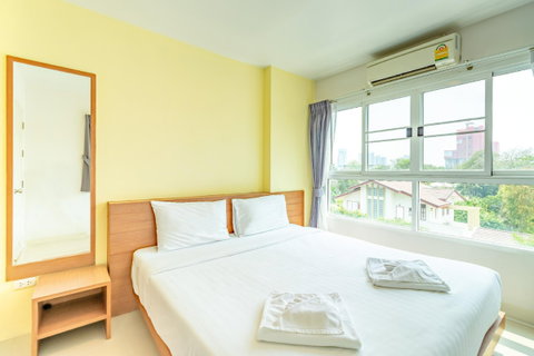 รูปภาพ 1Bed | 1Bath | BTS Thong Lo | 35sqm | THB 17,000/mo | Fl.1 — The Room Sukhumvit 38 Bangkok