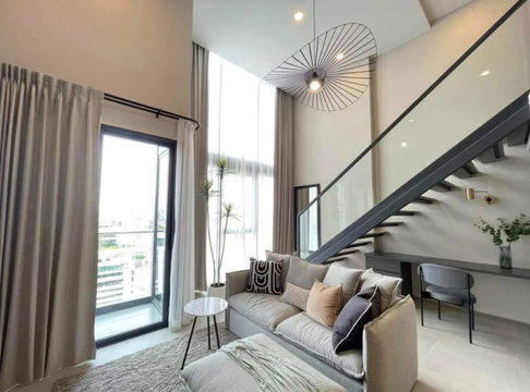 1 ห้องนอน | 1 ห้องน้ำ | BTS Saint Louis | 35 ตร.ม. | 20,000 บาท/เดือน | ชั้น 21 — The Room Sathorn-St.louis กรุงเทพฯ