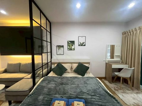 1 ห้องนอน | 1 ห้องน้ำ | MRT Phra Ram 9 | 32 ตร.ม. | 13,000 บาท/เดือน | ชั้น 8 — Park View Condo กรุงเทพฯ