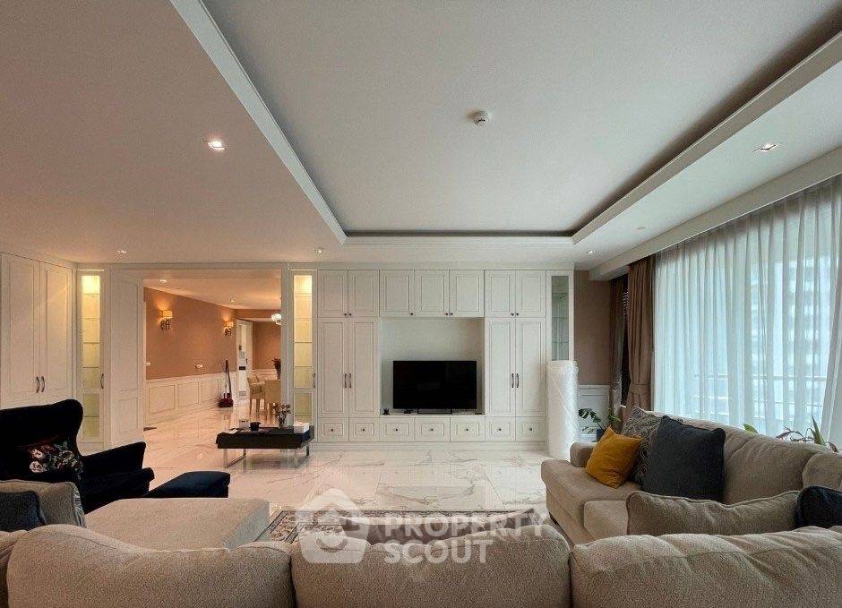 picture 340 Sqm 4-BR High-Floor Ideal 24 Condominium Near BTS Phrom Phong (ID 820280) - 4/12