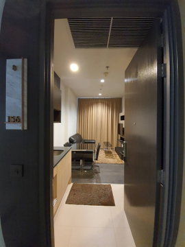 1 ห้องนอน | 1 ห้องน้ำ | BTS Asok | 32 ตร.ม. | 22,000 บาท/เดือน | ชั้น 5 — Edge Sukhumvit 23 กรุงเทพฯ