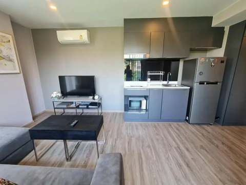 1 ห้องนอน | 1 ห้องน้ำ | BTS Phrom Phong | 35 ตร.ม. | 18,000 บาท/เดือน | ชั้น 5 — The Teak Sukhumvit 39 กรุงเทพฯ