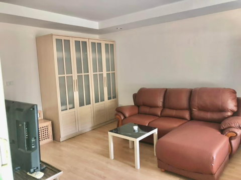 1 ห้องนอน | 1 ห้องน้ำ | BTS Bang Chak | 35 ตร.ม. | 11,000 บาท/เดือน | ชั้น 3 — Sukhumvit Suite กรุงเทพฯ