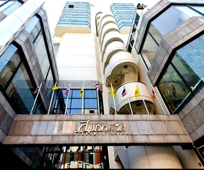 คอนโดให้เช่า : 1 ห้องนอน | 1 ห้องน้ำ | BTS Nana | 60 ตร.ม. | 25,000 บาท/เดือน | ชั้น 40 — Sukhumvit Suite กรุงเทพฯ