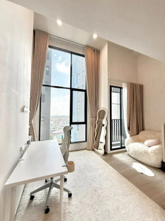 รูปภาพ 1Bed | 1Bath | MRT Phra Ram 9 | 24sqm | THB 20,000/mo | Fl.13 — Origin Plug Bangkok