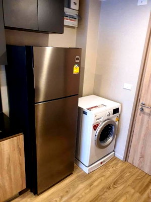 คอนโดให้เช่า : 2 ห้องนอน | 2 ห้องน้ำ | BTS Saphan Taksin | 62 ตร.ม. | 31,000 บาท/เดือน | ชั้น 3 — Blossom Condo @ Sathorn-Charoenrat กรุงเทพฯ