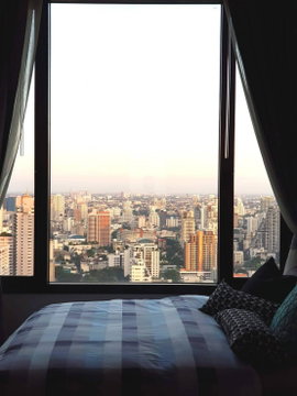 1 ห้องนอน | 1 ห้องน้ำ | BTS Asok | 32 ตร.ม. | 28,000 บาท/เดือน | ชั้น 34 — Edge Sukhumvit 23 กรุงเทพฯ