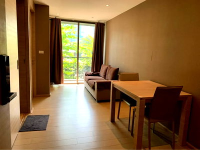คอนโดให้เช่า : 1 ห้องนอน | 1 ห้องน้ำ | BTS Sala Daeng | 33 ตร.ม. | 21,000 บาท/เดือน | ชั้น 3 — KLASS SILOM กรุงเทพฯ