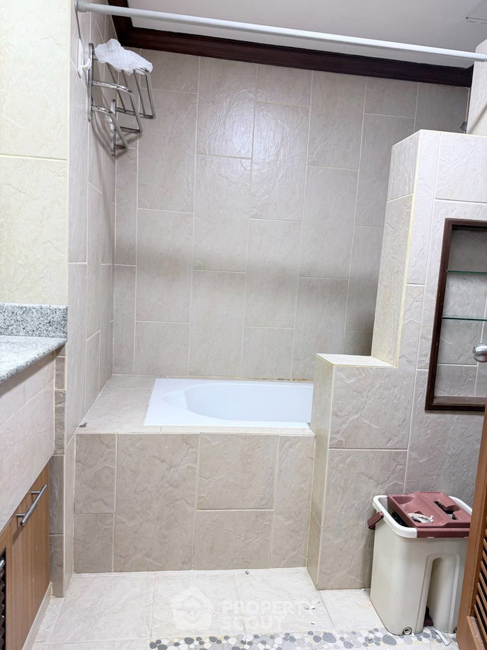 picture Well-Priced 2-BR 95 Sqm Condo at Wittayu Complex, BTS Phloen Chit (ID 2198778) - 13/28