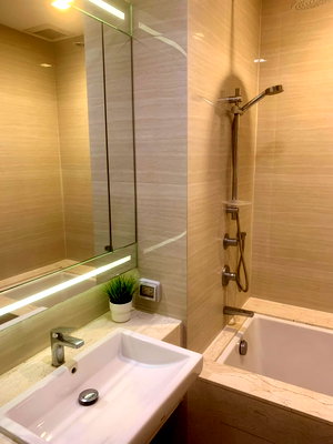 Condos for rent : 1Bed | 1Bath | BTS Phrom Phong | 35sqm | THB 25,000/mo | Fl.6 — Noble BE33 Bangkok