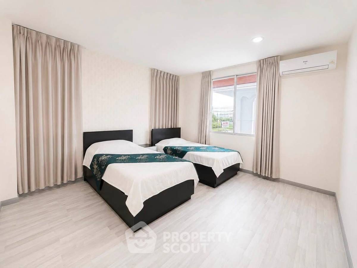 รูป คอนโด 4 ห้องนอน 250 ตารางเมตร Chateau Dale Jomtien พัทยาใต้ (ID 3270321) - รูปที่ 10/16