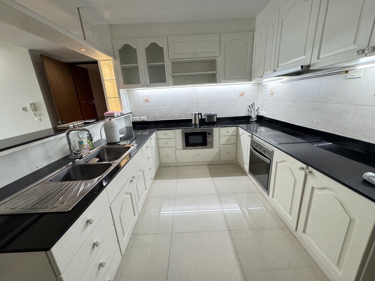picture ✨ FOR RENT - PET FRIENDLY CONDO 🐶🐱 Near Benchakitti Park and BTS Asoke - 8/10