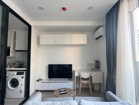 1 ห้องนอน | 1 ห้องน้ำ | BTS Ekkamai | 28 ตร.ม. | 18,000 บาท/เดือน | ชั้น 4 — Noble Ambience Sukhumvit 42 กรุงเทพฯ