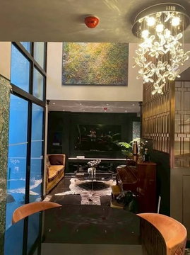 3 ห้องนอน | 4 ห้องน้ำ | BTS Chit Lom | 182 ตร.ม. | 180,000 บาท/เดือน | ชั้น 1 — Na Vara Residence กรุงเทพฯ