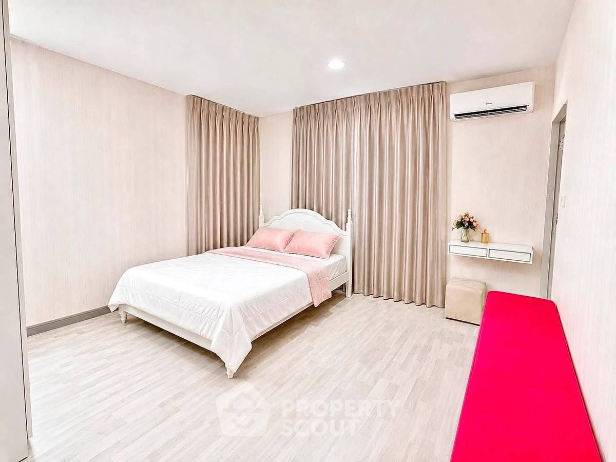 รูป คอนโด 4 ห้องนอน 250 ตารางเมตร Chateau Dale Jomtien พัทยาใต้ (ID 3270321) - รูปที่ 11/16