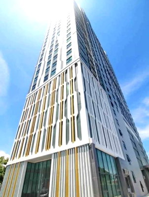 คอนโดให้เช่า : 2 ห้องนอน | 2 ห้องน้ำ | BTS Pak Nam | 62 ตร.ม. | 19,000 บาท/เดือน | ชั้น 17 — Knightsbridge Sky River Ocean กรุงเทพฯ