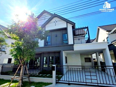 Houses for rent : For Rent: Ultra-Luxury Detached House at CENTRO Bangna Fully Functional Layout | Prime Location Near Mega Bangna 300 Sq. M.  Layout: 4 Bed | 5 Bath