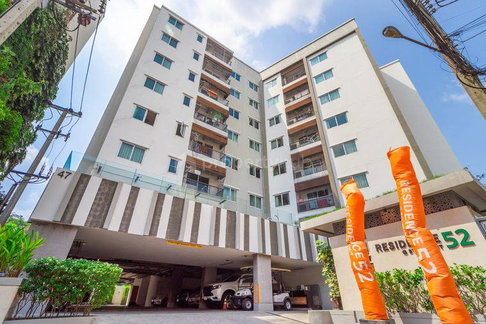 1Bed | 1Bath | BTS On Nut | 48sqm | THB 50,000/mo | Fl.2 — Residence 52 Bangkok
