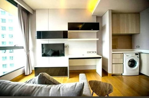 1Bed | 1Bath | BTS Phrom Phong | 38sqm | THB 35,000/mo | Fl.29 — The Lumpini 24 Bangkok