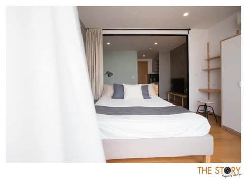 1 ห้องนอน | 1 ห้องน้ำ | BTS Surasak | 34 ตร.ม. | 20,000 บาท/เดือน | ชั้น 18 — Noble Revo Silom กรุงเทพฯ