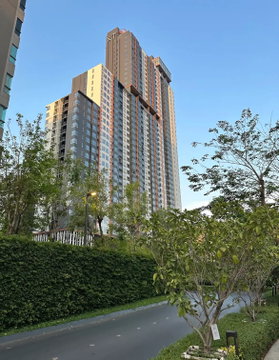 1 ห้องนอน | 1 ห้องน้ำ | MRT Huai Khwang | 35 ตร.ม. | 22,000 บาท/เดือน | ชั้น 9 — XT Huaikhwang กรุงเทพฯ