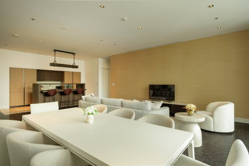THE RITZ-CARLTON RESIDENCES Luxury 3-Bedroom in the heart of Bangkok