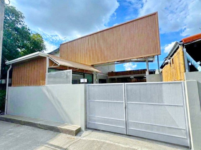 รูป บ้านสไตล์ Modern Minimal ม.นักกีฬา ซ.42-52 ตลาดการเคหะกรุงเทพกรีฑา 1.2 กม. 3 นอน 2 น้ำ 180-200 ตร.ม - รูปที่ 2/7