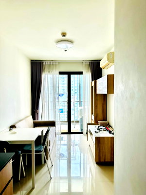 คอนโดให้เช่า : 1 ห้องนอน | 1 ห้องน้ำ | BTS Krung Thon Buri | 35 ตร.ม. | 15,000 บาท/เดือน | ชั้น 20 — Ideo Sathorn-Taksin กรุงเทพฯ