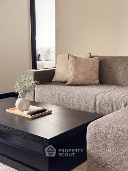 picture 200m From BTS Phaya Thai | 1-BR At IDeo Q Phayathai (ID 3264220) - 2/12