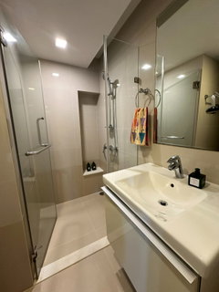 รูปภาพ 1Bed | 1Bath | BTS Nana | 33sqm | THB 20,000/mo | Fl.3 — Focus Ploenchit Bangkok