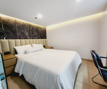 4Bed | 3Bath | BTS Thong Lo | 201sqm | THB 120,000/mo | Fl.26 — The Reserve Sukhumvit 61 Bangkok