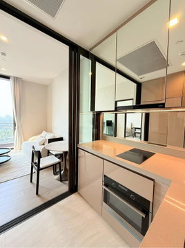 สตูดิโอ | 1 ห้องน้ำ | BTS Phra Khanong | 37 ตร.ม. | 19,000 บาท/เดือน | ชั้น 27 — Sky Walk Residences กรุงเทพฯ