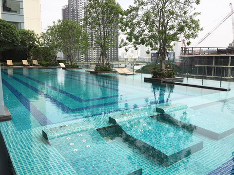 1Bed | 1Bath | MRT Phetkasem 48 | 31sqm | THB 19,000/mo | Fl.20 — Q Asoke Bangkok