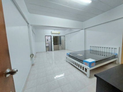 รูปภาพ 1Bed | 1Bath | BTS On Nut | 30sqm | THB 4,000/mo | Fl.3 — Baan Suan Rimnam Condominium Bangkok