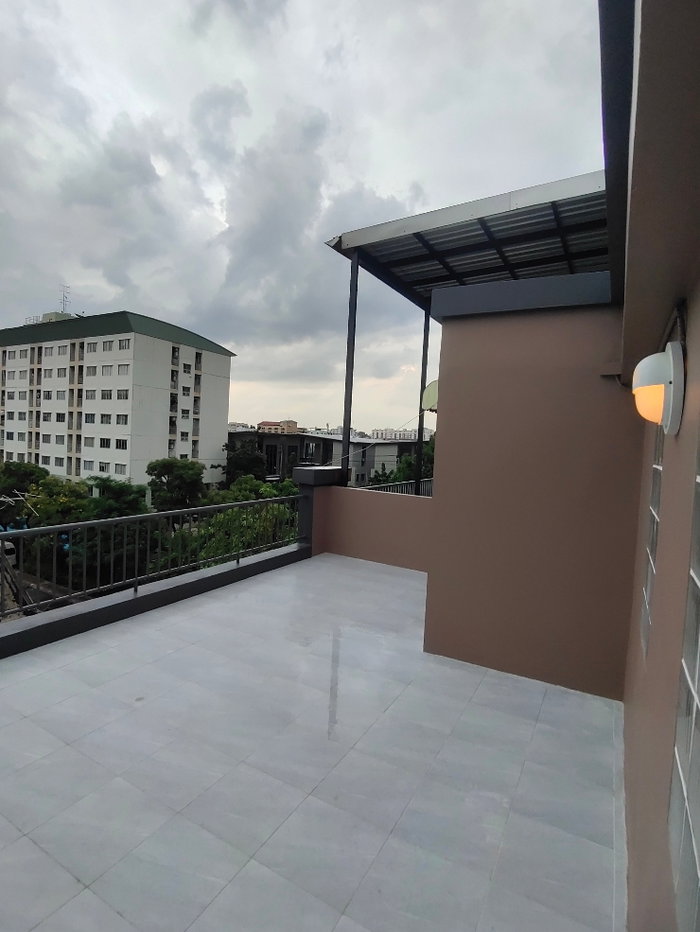 picture 🔥 HOT DEAL! Townhome 4 Floors | 7.9M - 12/21